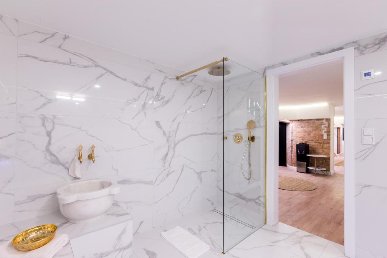 Hevals Spa & Design Apartment เบอร์ลิน ภายนอก รูปภาพ